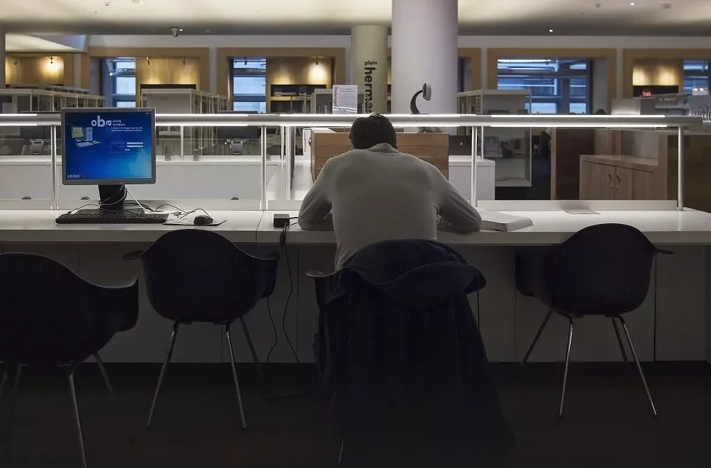 I work very long hours. Should I be getting overtime pay?