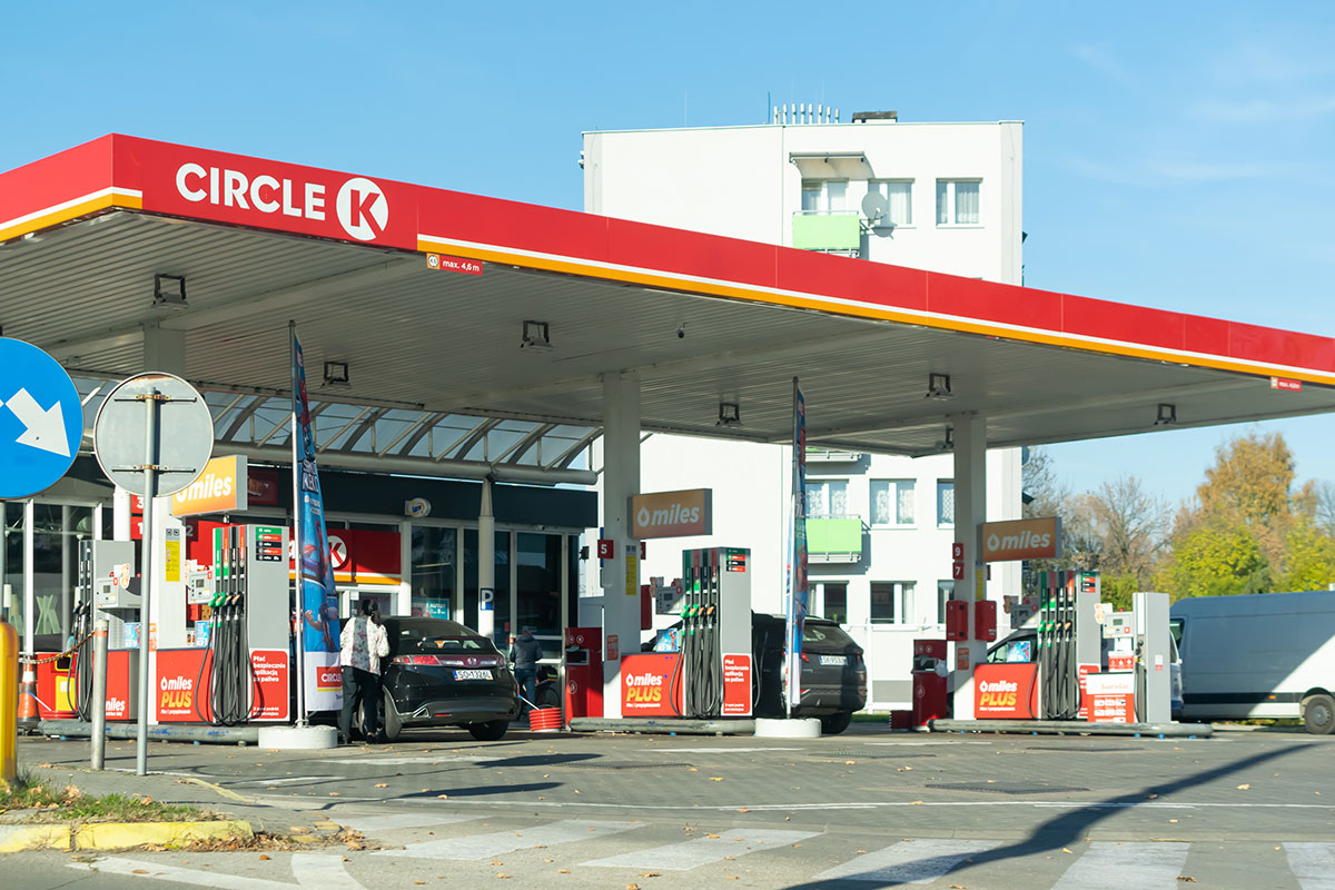 Alimentation-Couche-Tard1